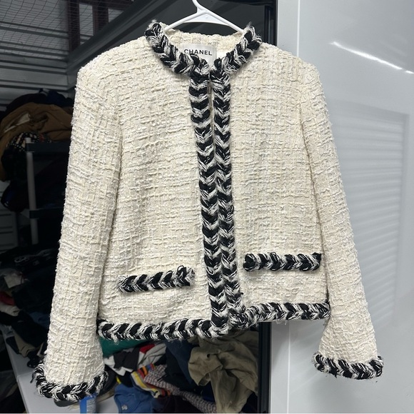 Chanel Jackets & Blazers - Chanel White Tweed Zip-Up Jacket 36